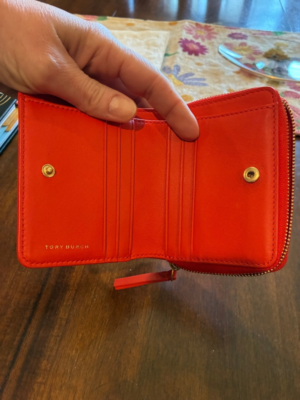 Tory Burch Bright orange Zip-Around Wallet with Logo Medallion - Picture 3 of 9